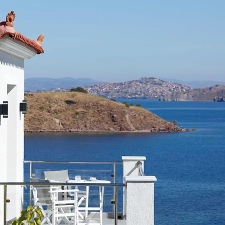 פטרה Eleia Seafront Rooms & Villas מראה חיצוני תמונה