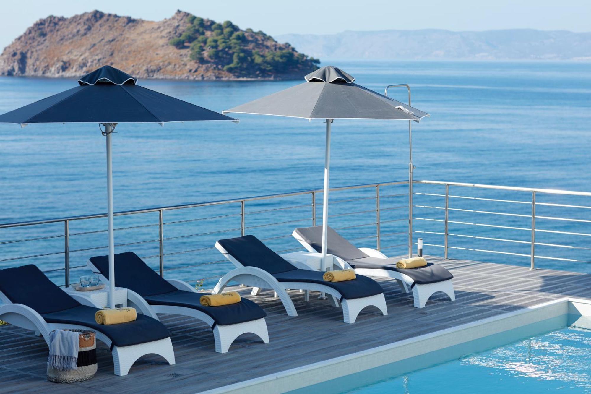 Eleia Seafront & Petra (Lesbos)