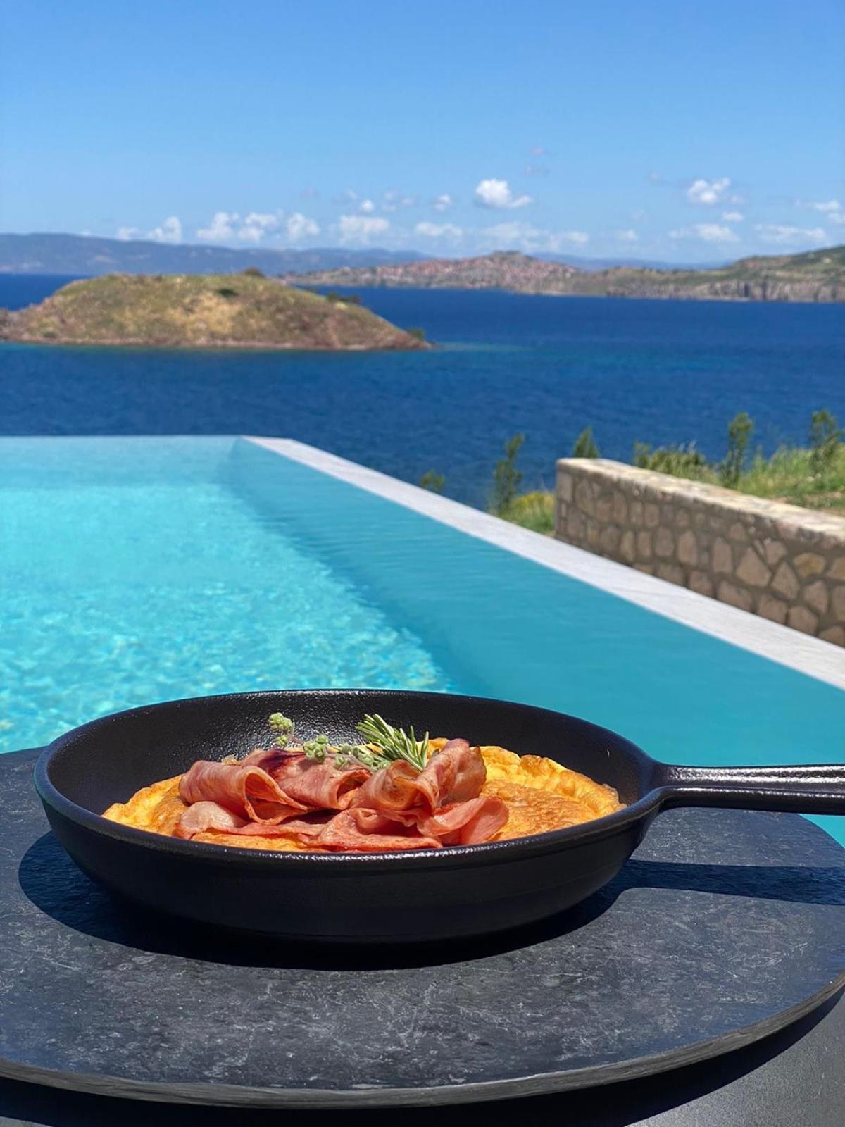 Villa Eleia Seafront & Petra (Lesbos)