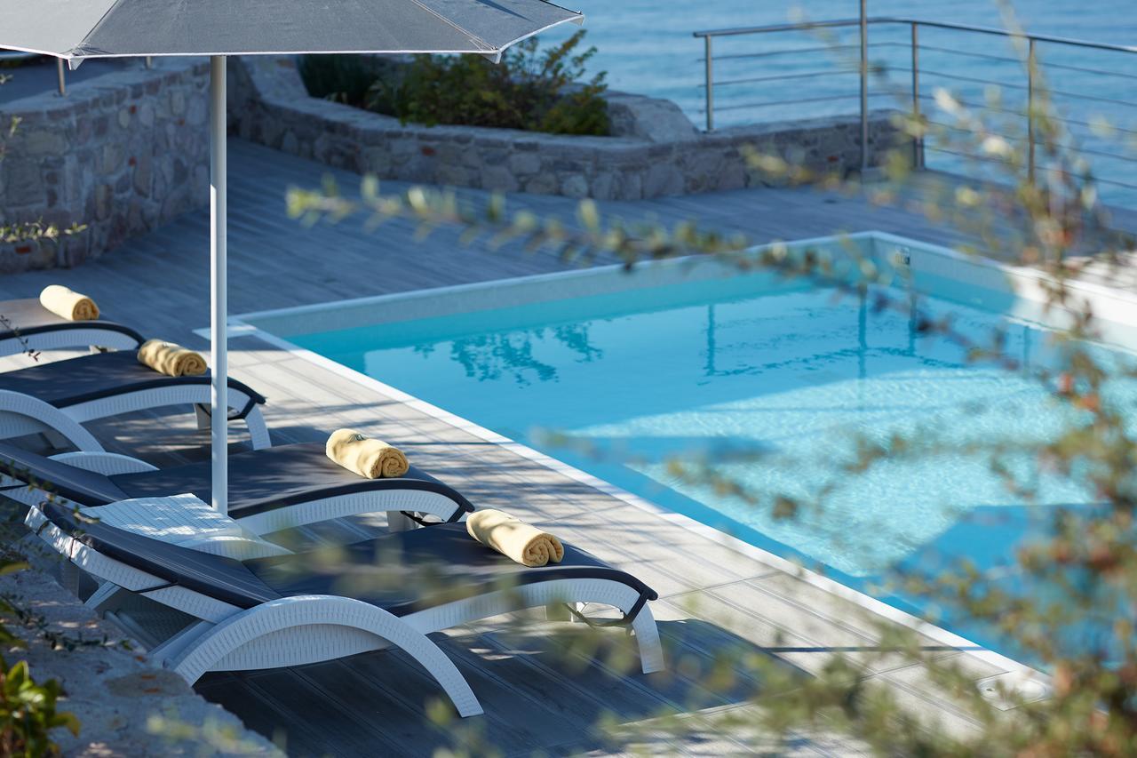 Villa Eleia Seafront & *