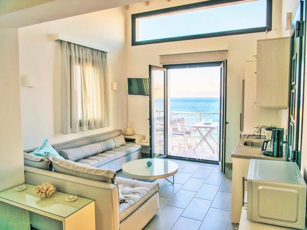 Eleia Seafront & Villa Petra (Lesbos)