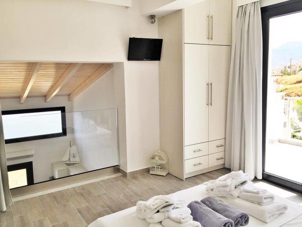 Eleia Seafront & Villa *
